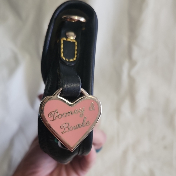 Dooney & Bourke Black Clutch with Leather Trim Vintage - Picture 7 of 7